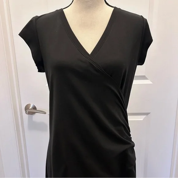Athleta Black Jersey Knit Sheath Dress V-Neck Cap Sleeve SZL - Picture 5 of 7
